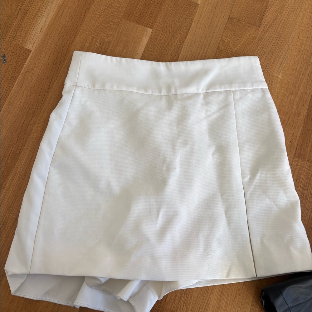 Zara Stylish White Women's Skorts